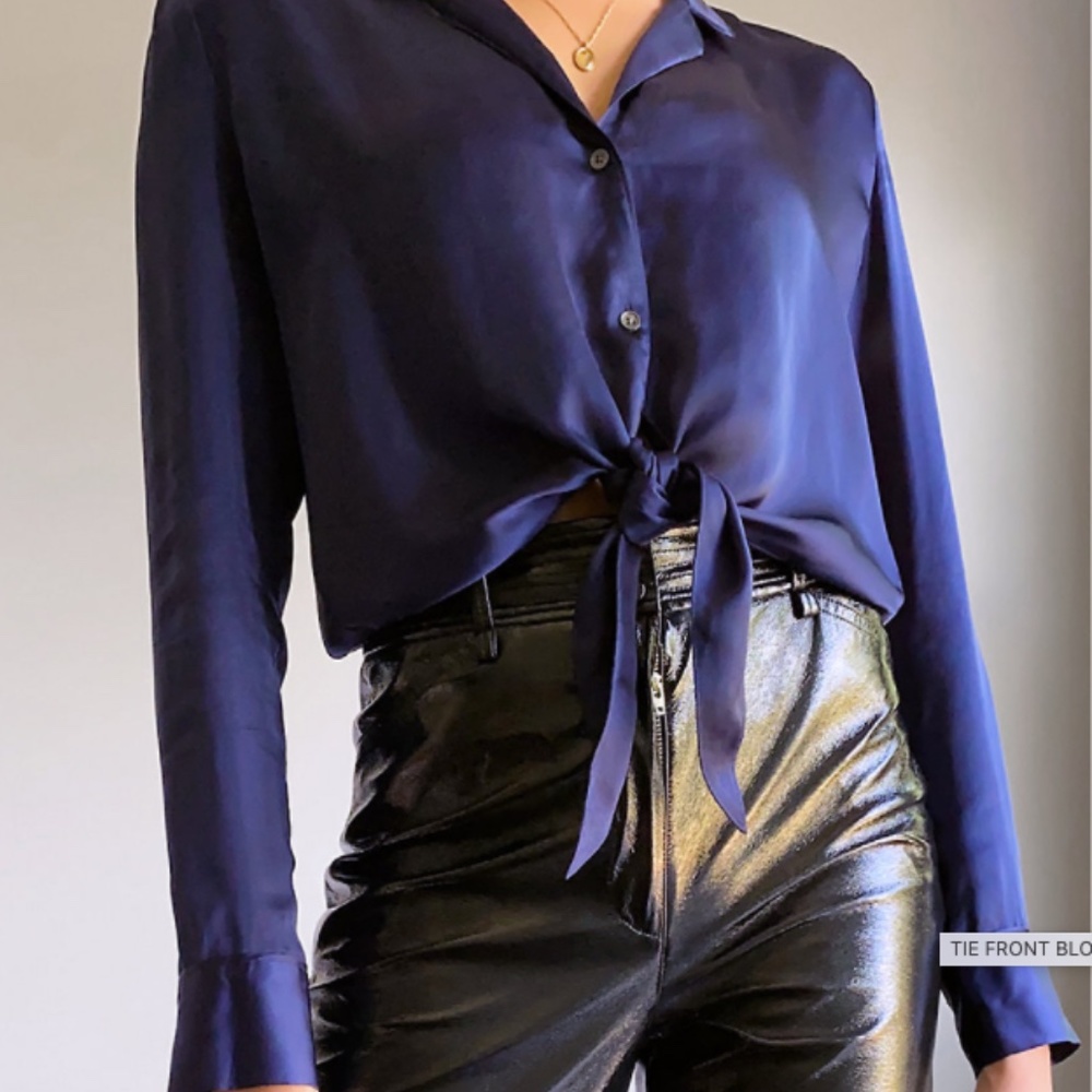 NWOT Wilfred Tie Blouse Cropped tie-front blouse